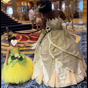 Charming Fairy Tale Dress for Kids - Green and Yellow